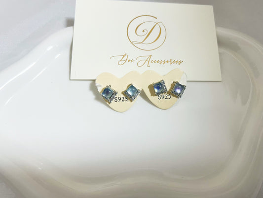 Aquamarine Ear Stud